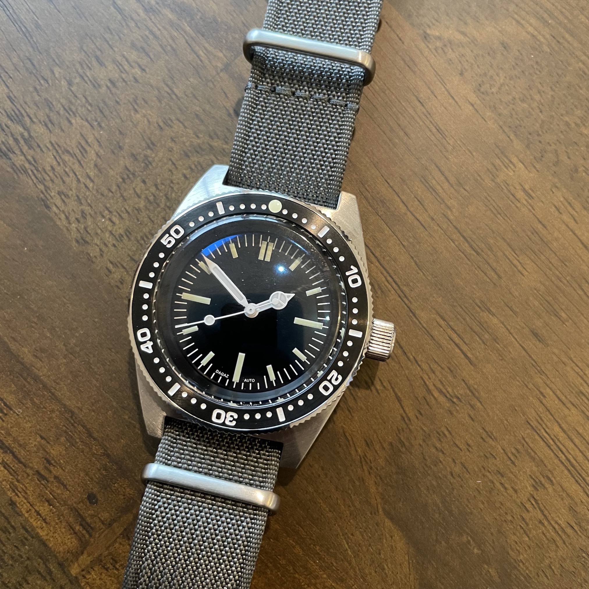 Custom diver